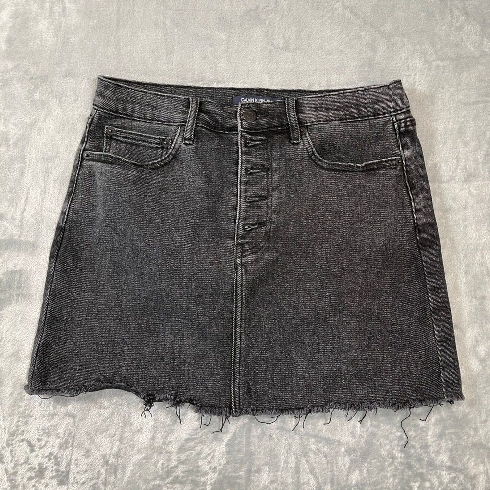 Calvin Klein Jeans Womens Black Denim Mini Skirt Button Fly Raw Hem Size 28